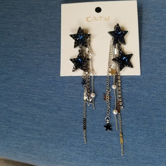 🌟🌠Beautiful Blue Stars Push-Back Dangle Earrings - NWOT🌠🌟 - Picture 4 of 4